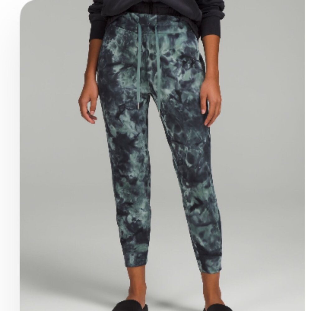 Lululemon Ready to Rulu High-Rise Jogger 7/8 Length Size 8 Diamond tie dye